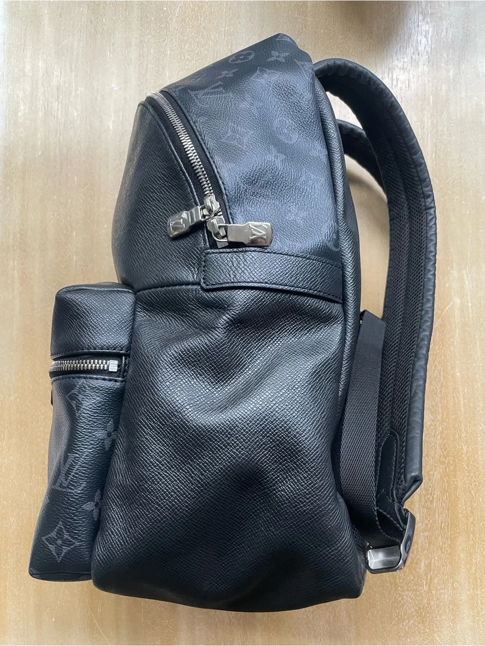 Louis Vuitton discovery backpack
